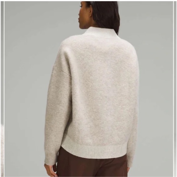 Lululemon medium Alpaca Wool-Blend V-Neck Sweater Heathered White Opal - Picture 3 of 4